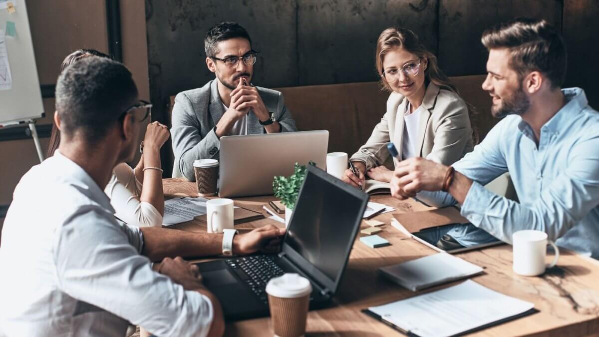 Liderazgo para mando medios